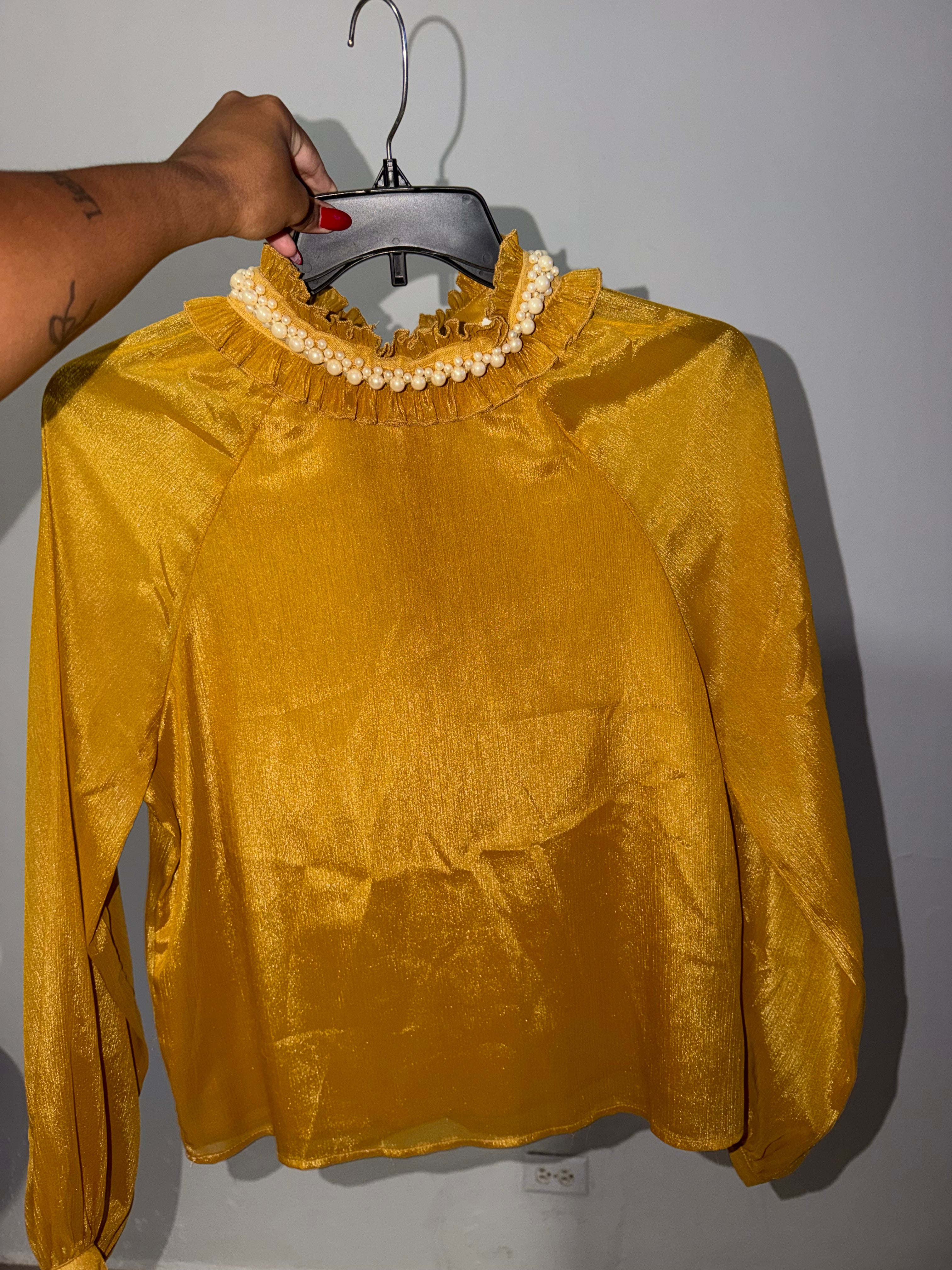 Camisa amarilla