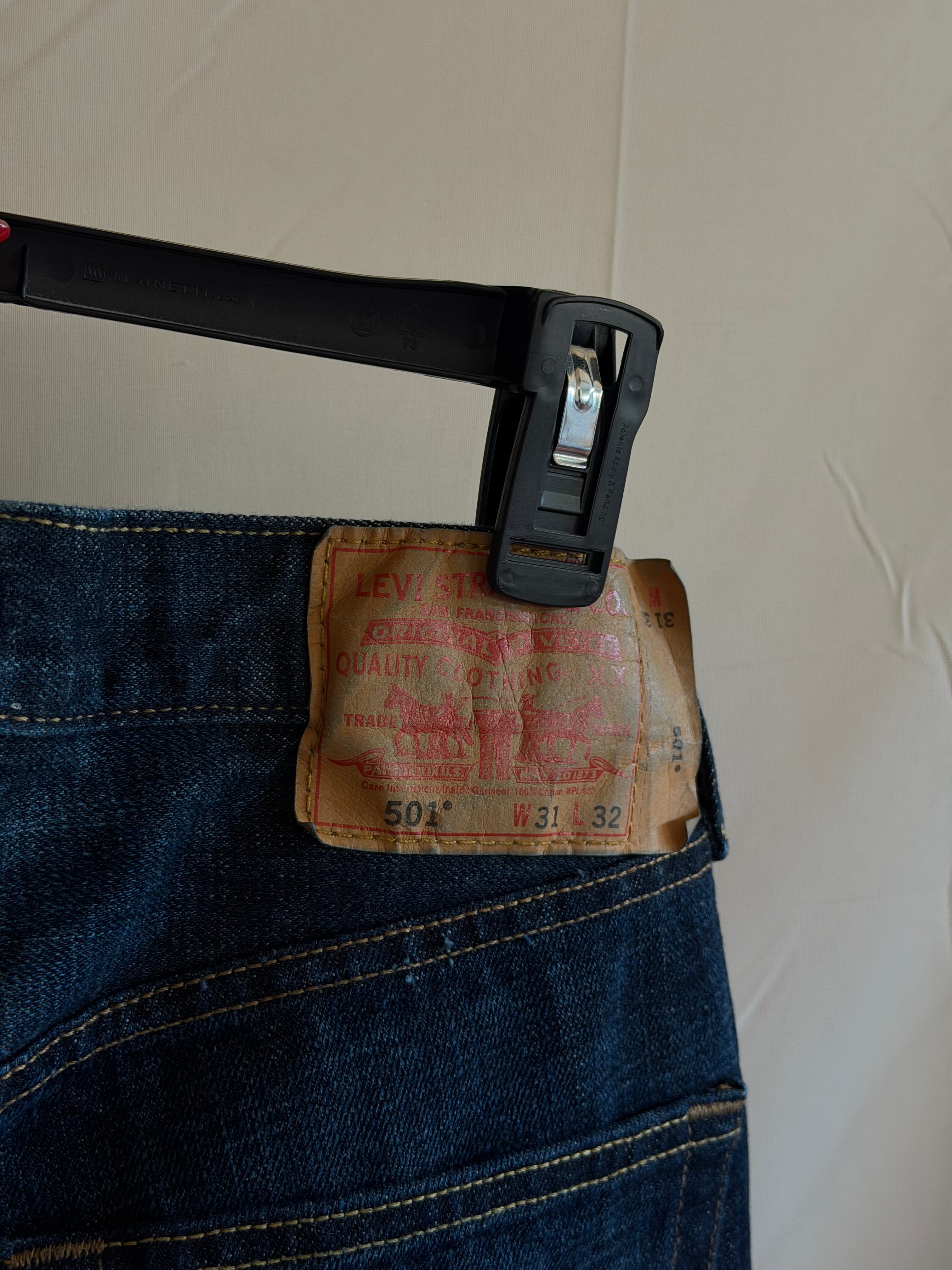 Levis