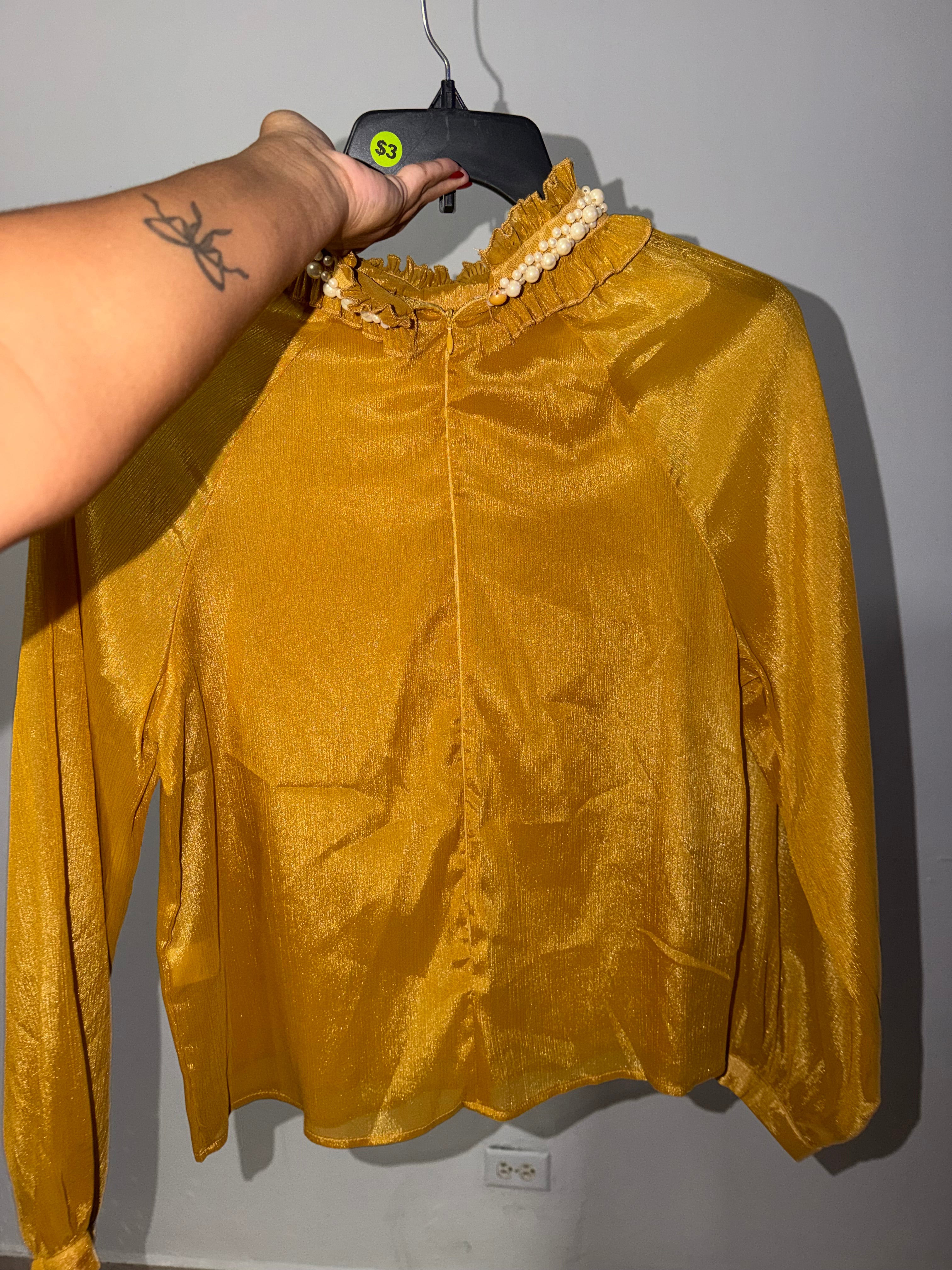 Camisa amarilla