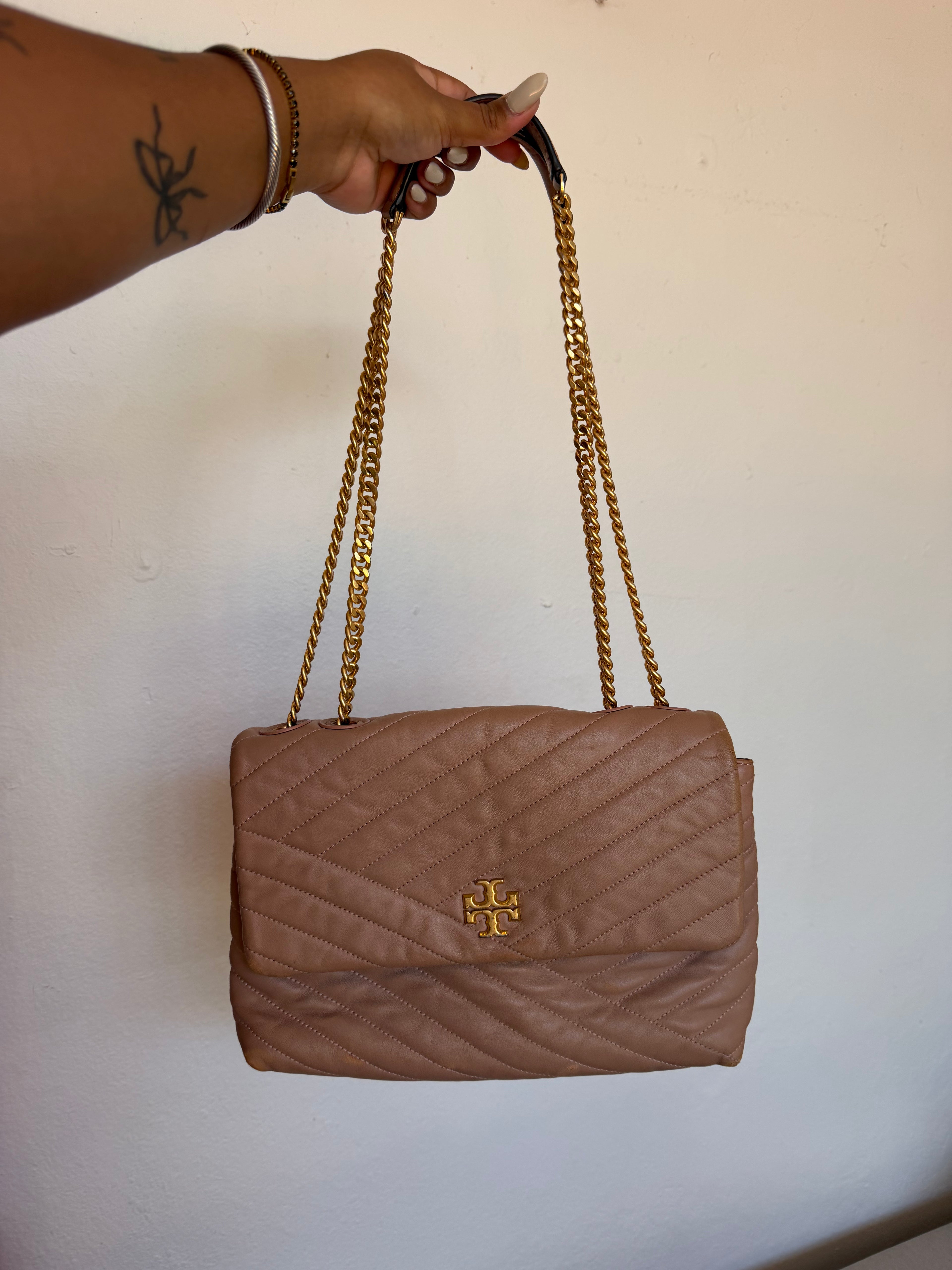 Cartera Tory Burch