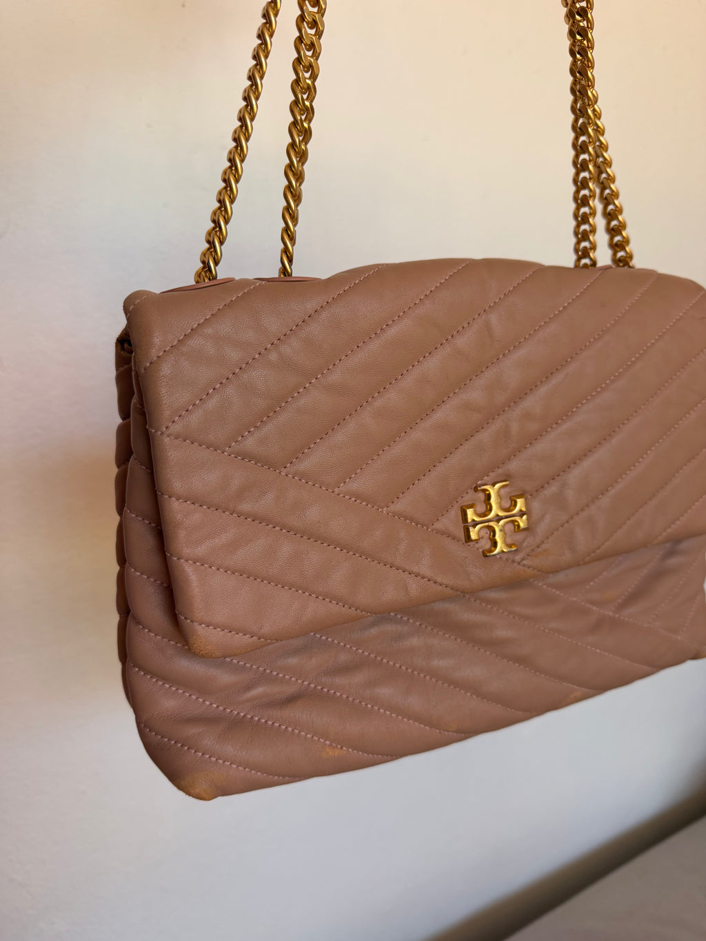 Cartera Tory Burch