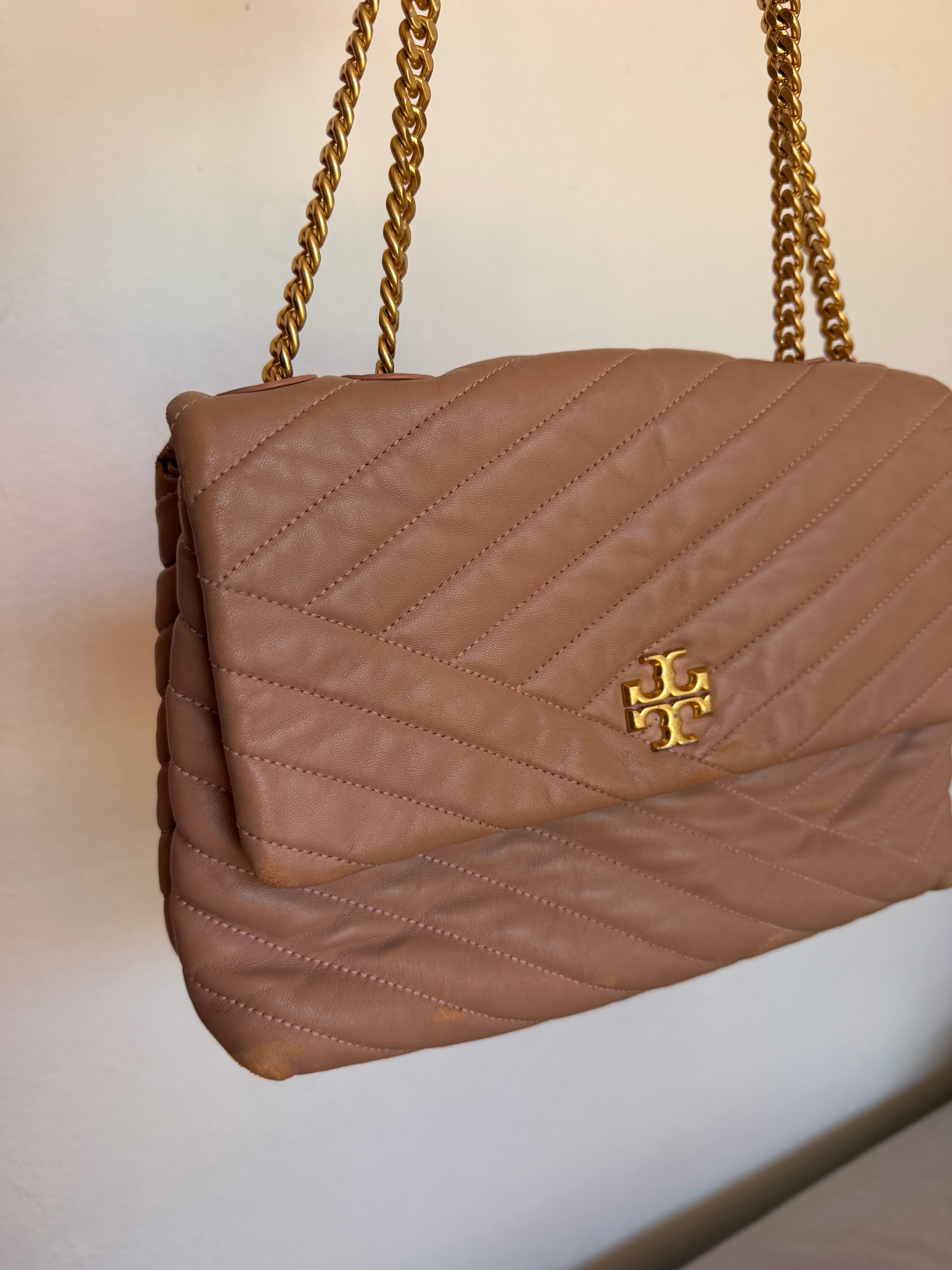 Cartera Tory Burch