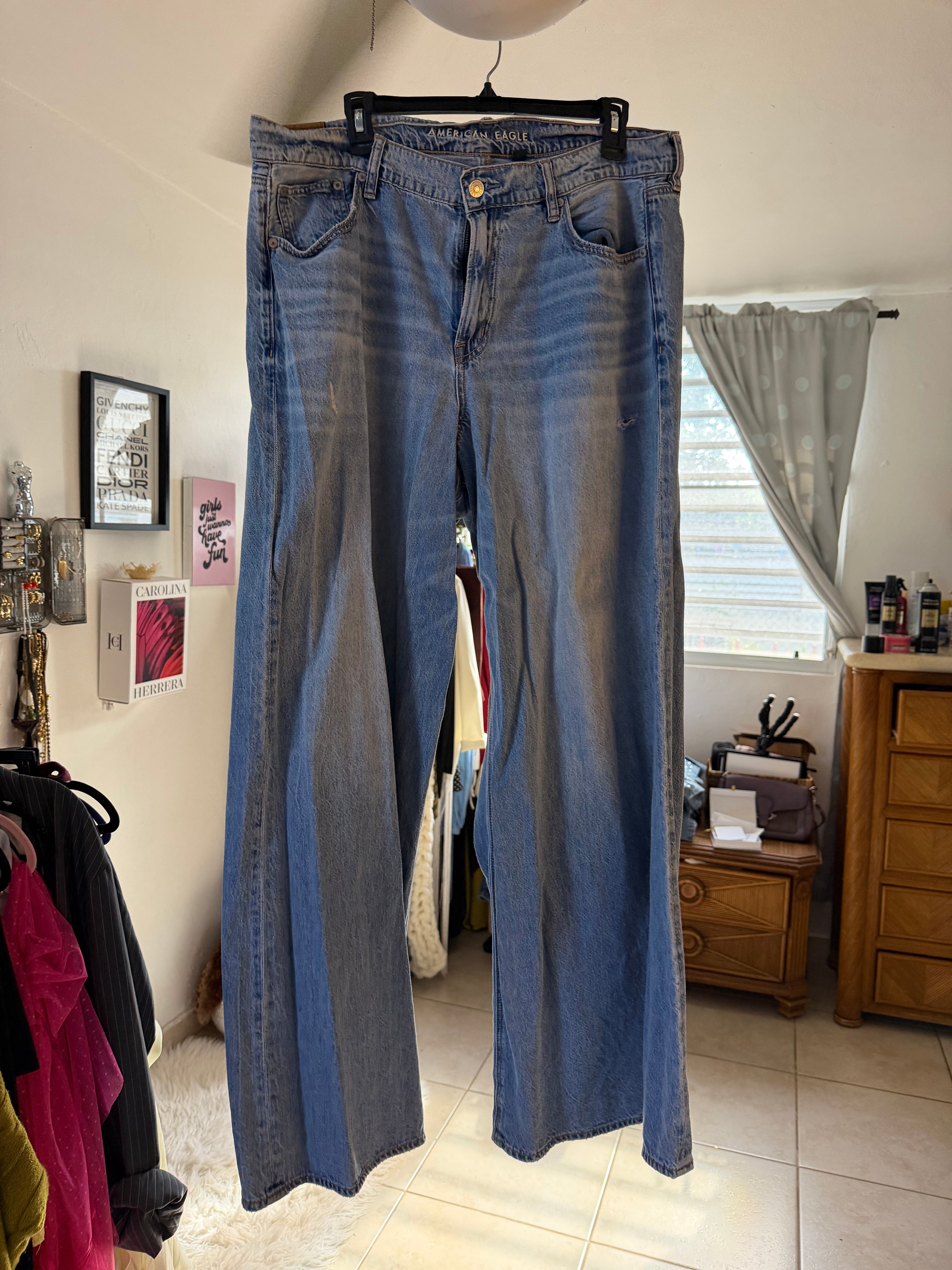 Light jeans